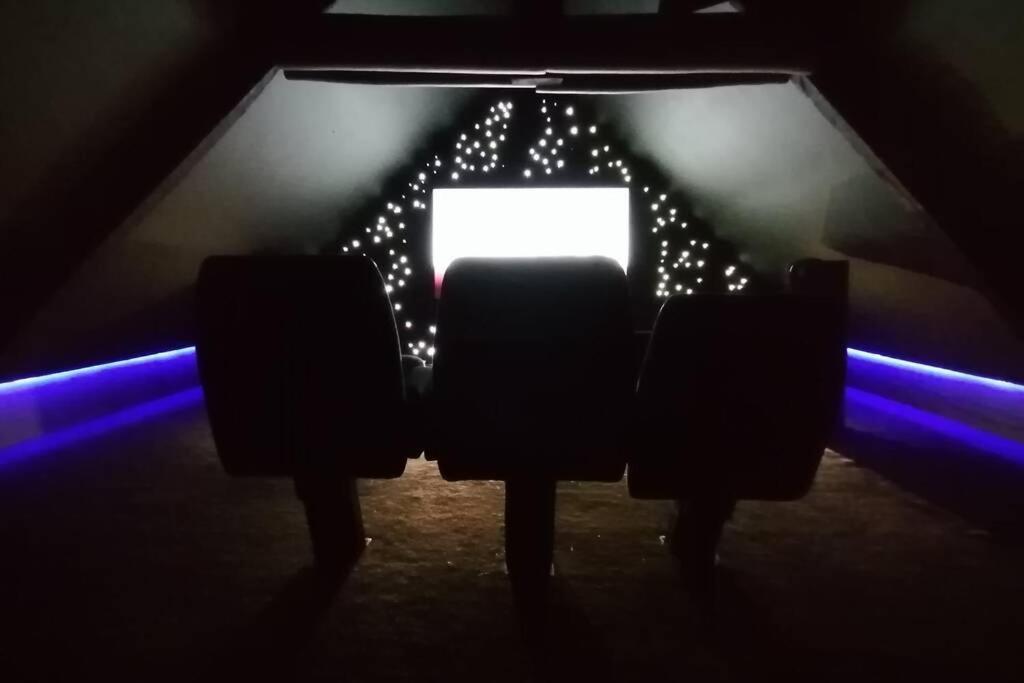 Maison Equipee! Avec Salle De Cinema!!! Inzinzac-Lochrist